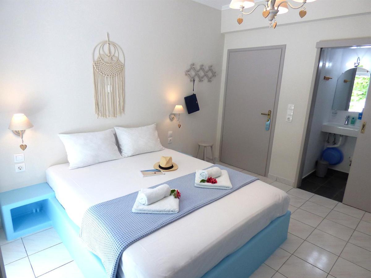 Tasoula Guest House Adámas Eksteriør bilde