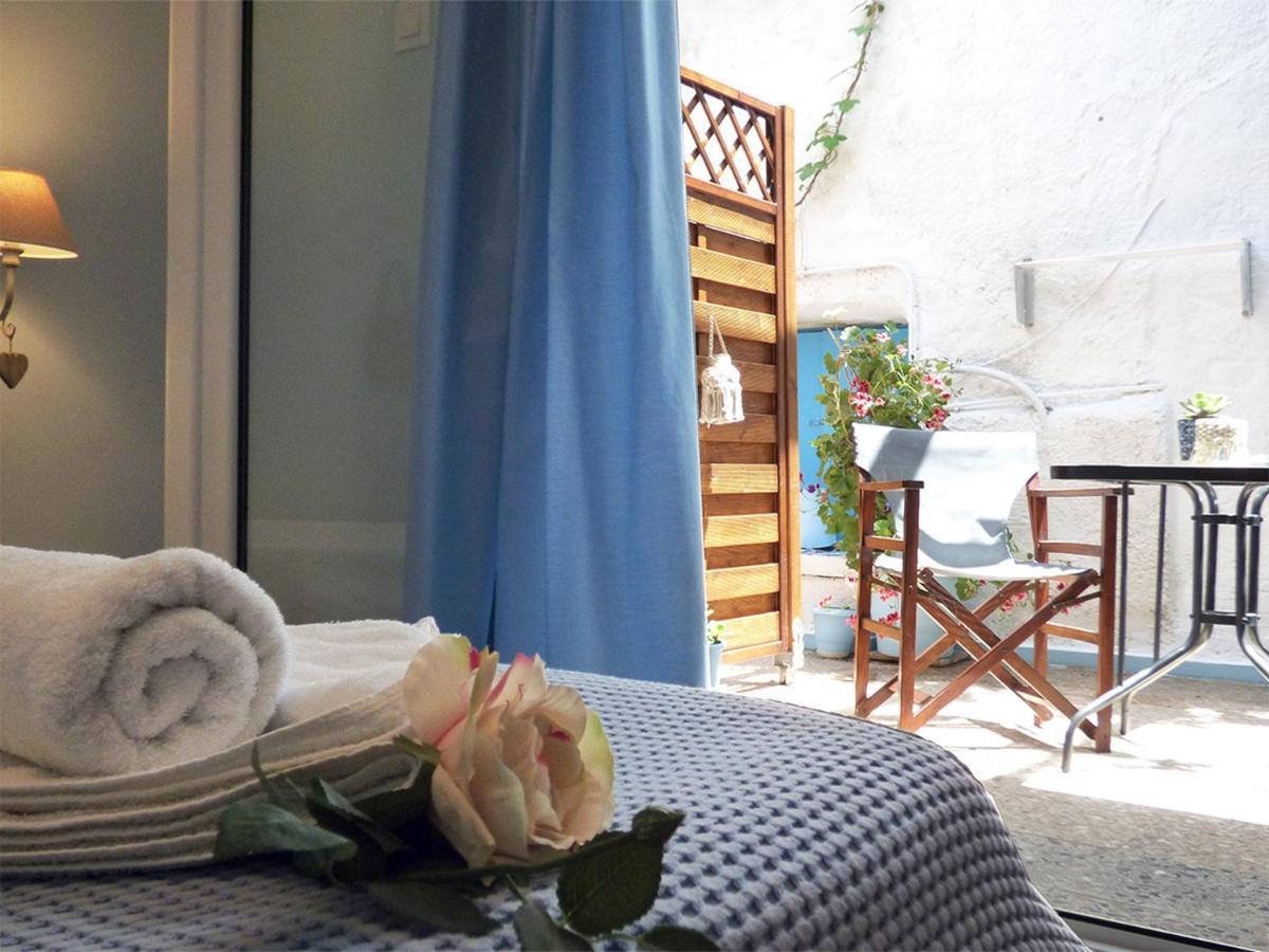 Tasoula Guest House Adámas Eksteriør bilde