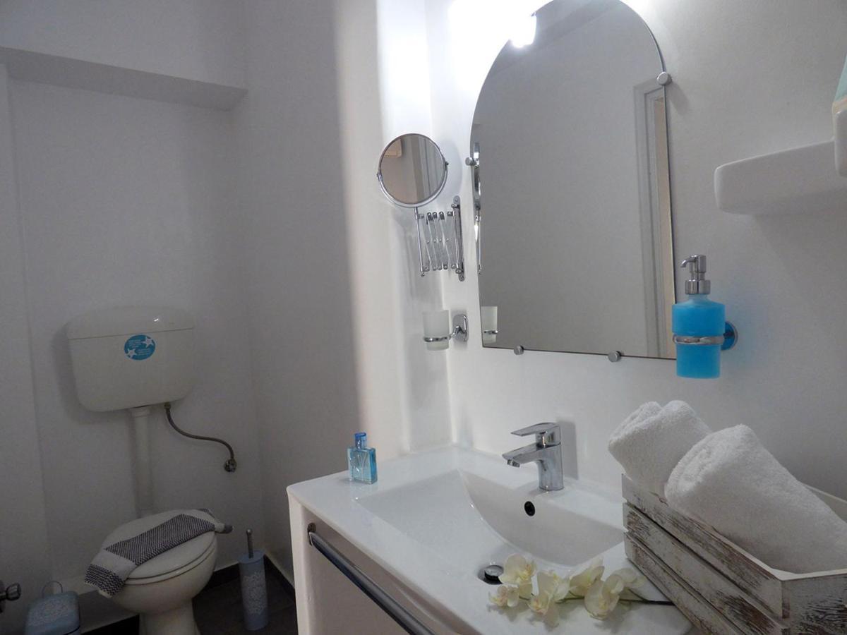 Tasoula Guest House Adámas Eksteriør bilde