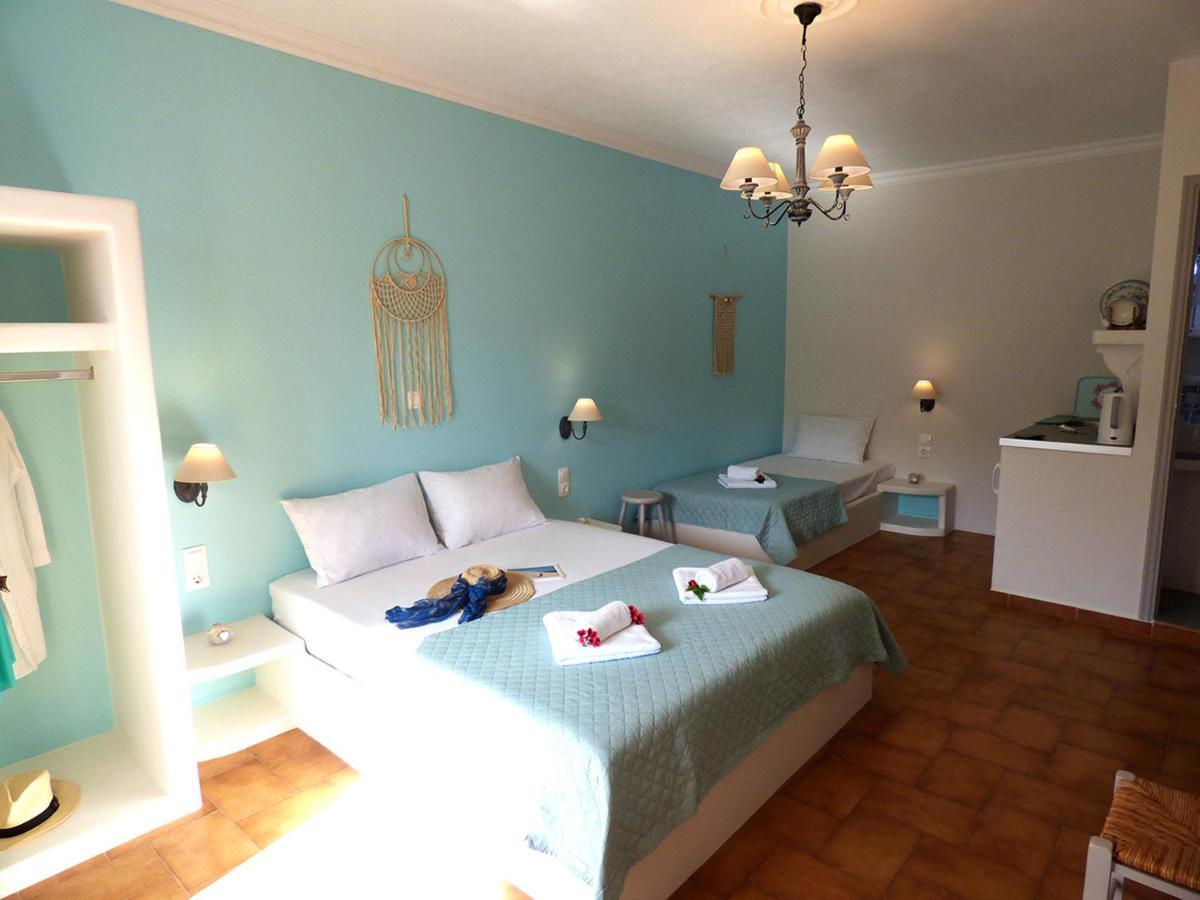 Tasoula Guest House Adámas Eksteriør bilde