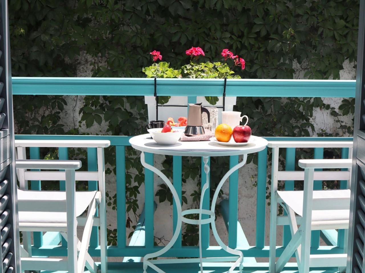 Tasoula Guest House Adámas Eksteriør bilde