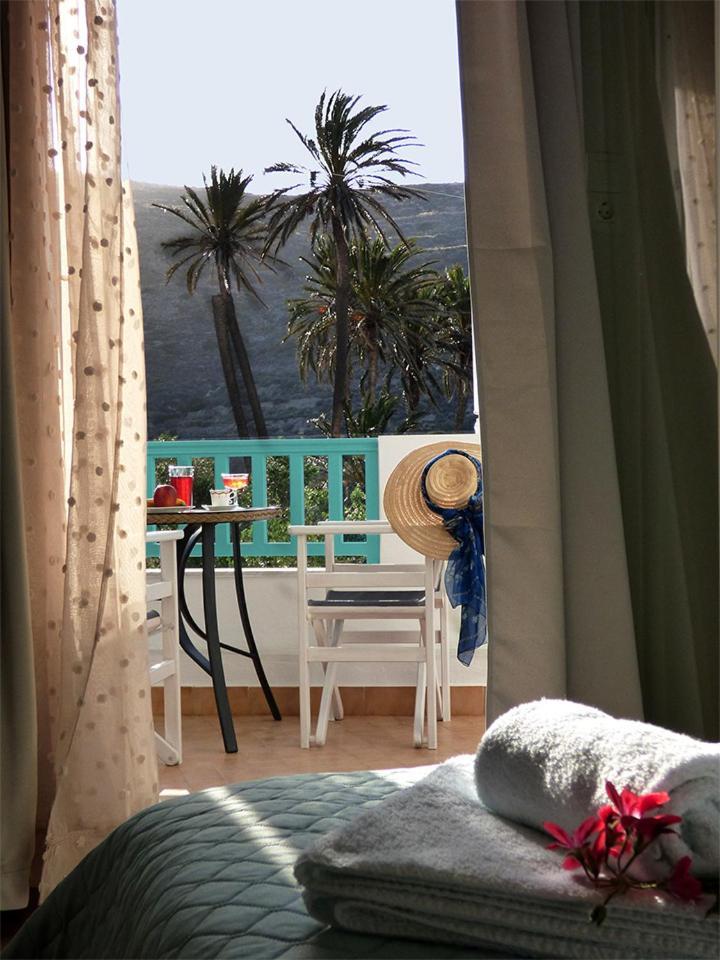 Tasoula Guest House Adámas Eksteriør bilde